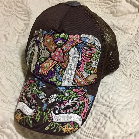 Ed Hardy Accessories - NWOT Snap Back Dragon Trucker Hat